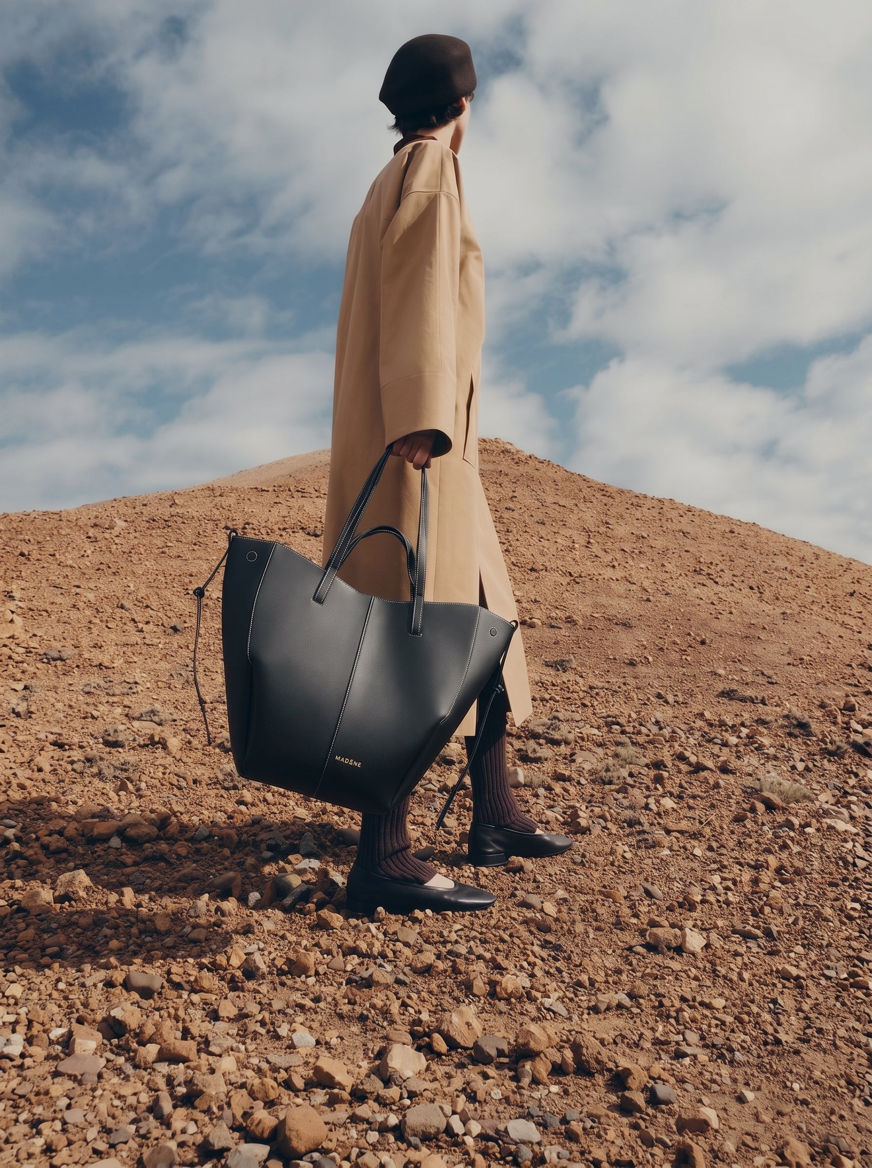 Aveline Tote — Black Grain Écru Stitch
