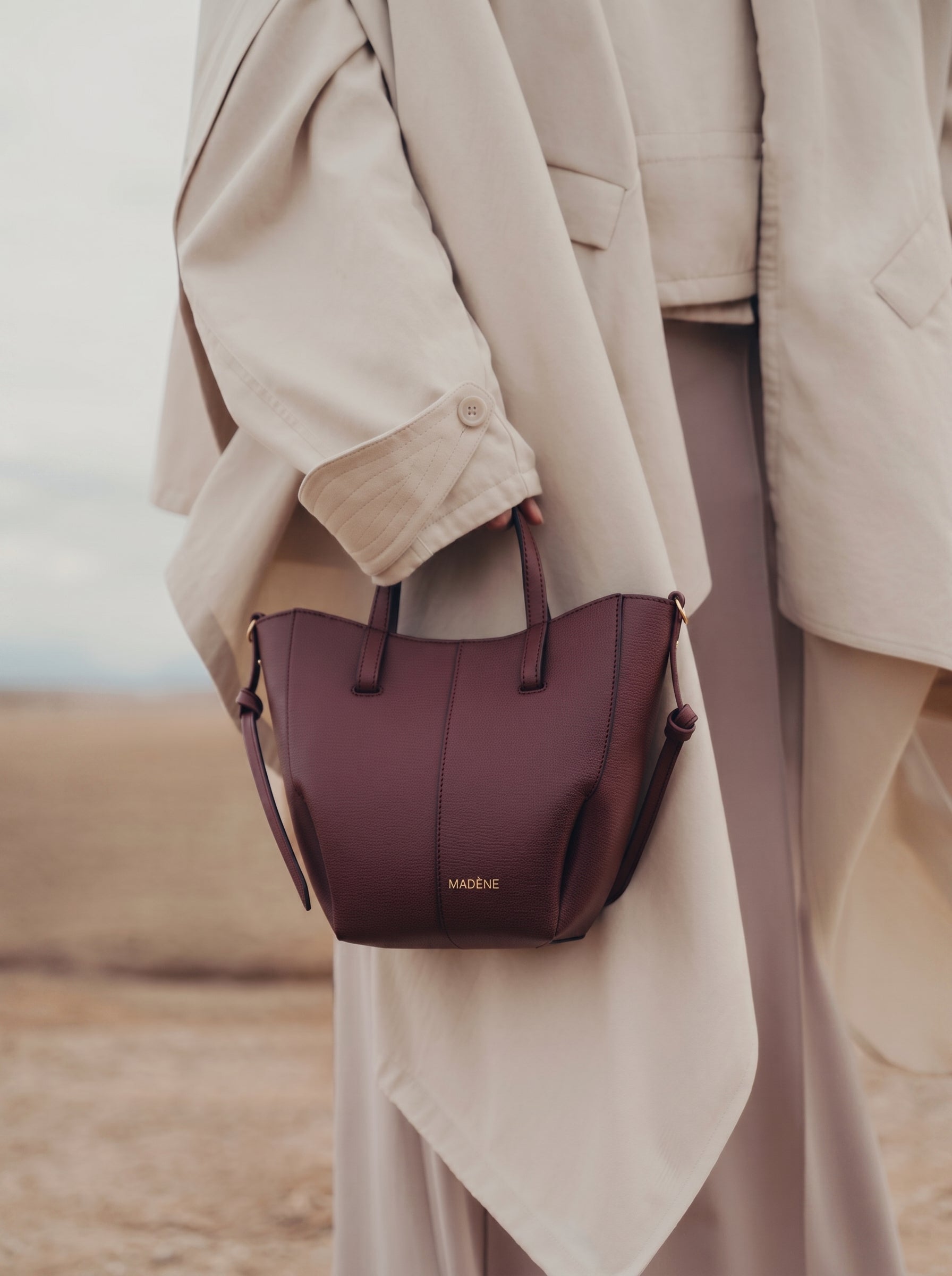 Aveline Tote Nano - Textured Black Cherry